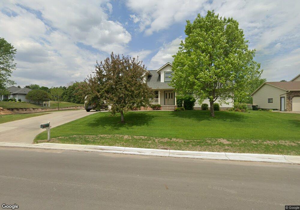 303 Hickman Dr, Sauk Centre, MN 56378 - photo 1