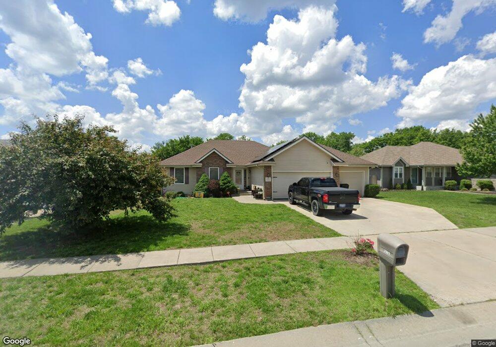 4519 SW Alexander Ct, Topeka, KS 66610 - photo 1