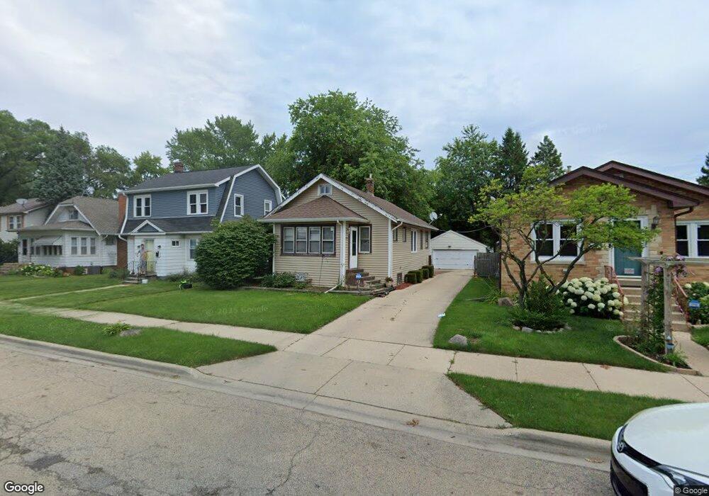 1021 Chestnut St, Waukegan, IL 60085 - photo 1