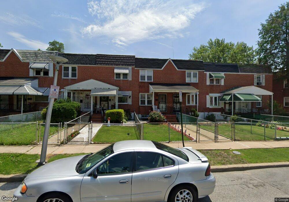 2861 Edgecombe Cir S, Baltimore, MD 21215 - photo 1