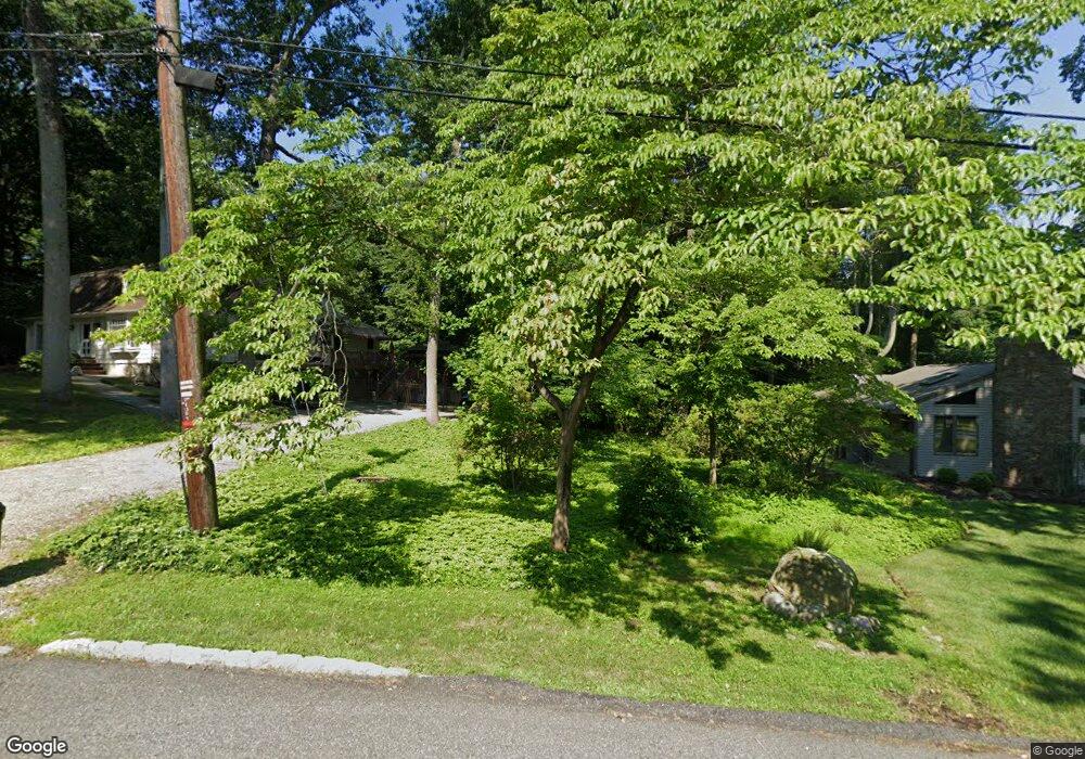 11 Ivy Place, Upper Saddle River, NJ 07458 - photo 1