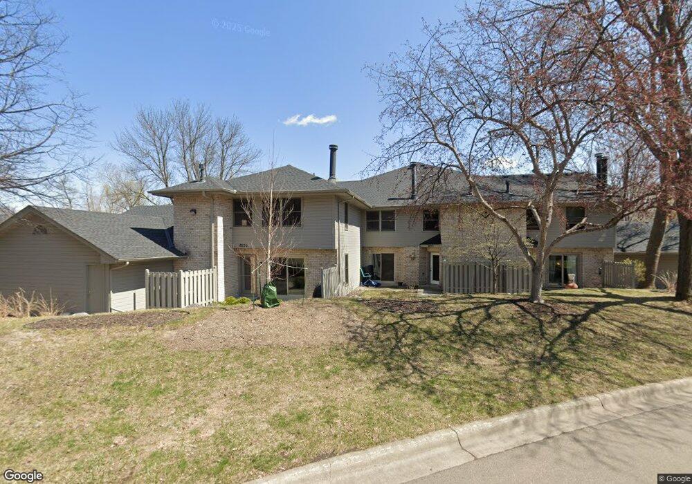 18741 Clear View Ln, Minnetonka, MN 55345 - photo 1