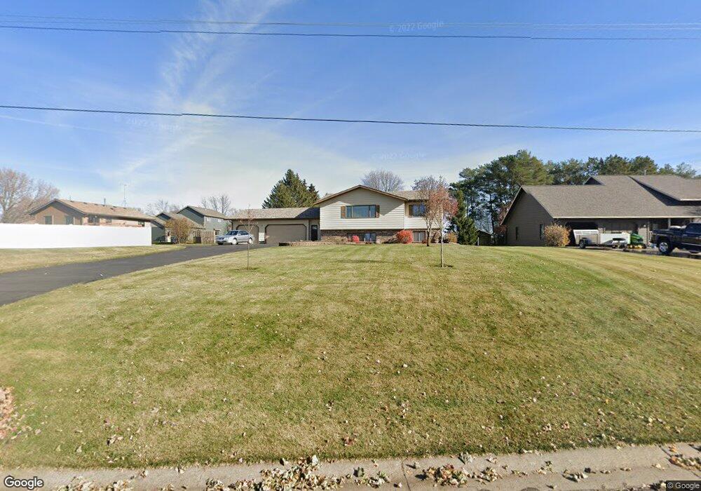 1930 E Highview Dr, Sauk Rapids, MN 56379 - photo 1