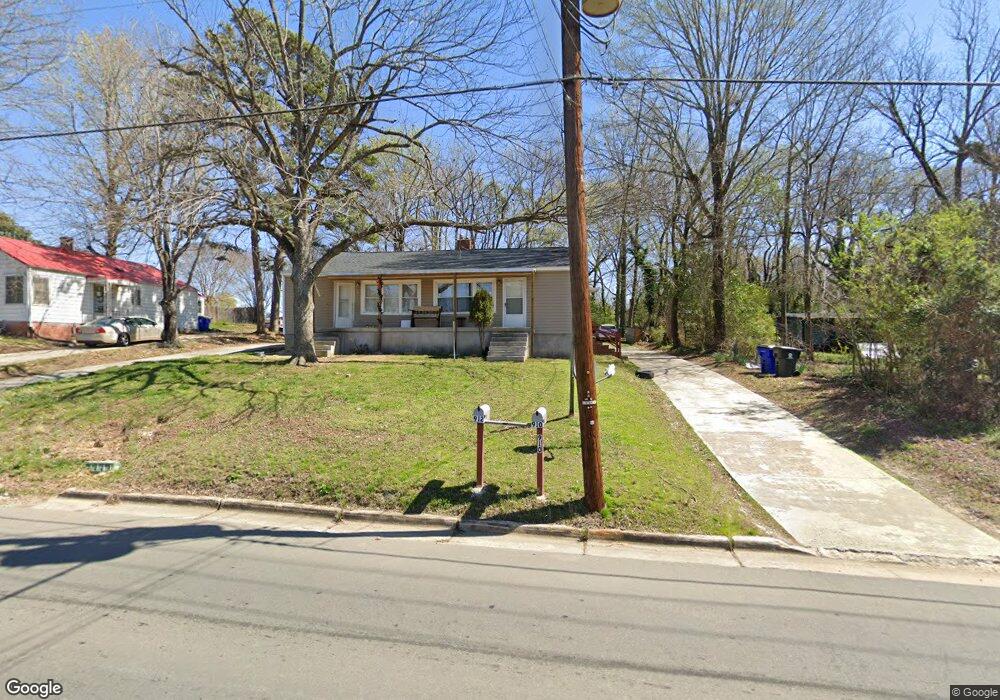 910 Greensboro Ave unit A, Siler City, NC 27344 - photo 1