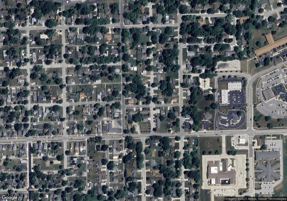 203 N Clark St, Auburn, IN 46706 - photo 1