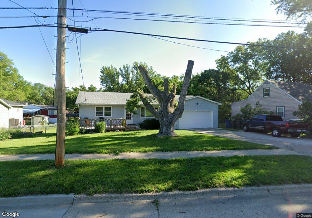 830 E Broad St, Des Moines, IA 50315 - photo 1