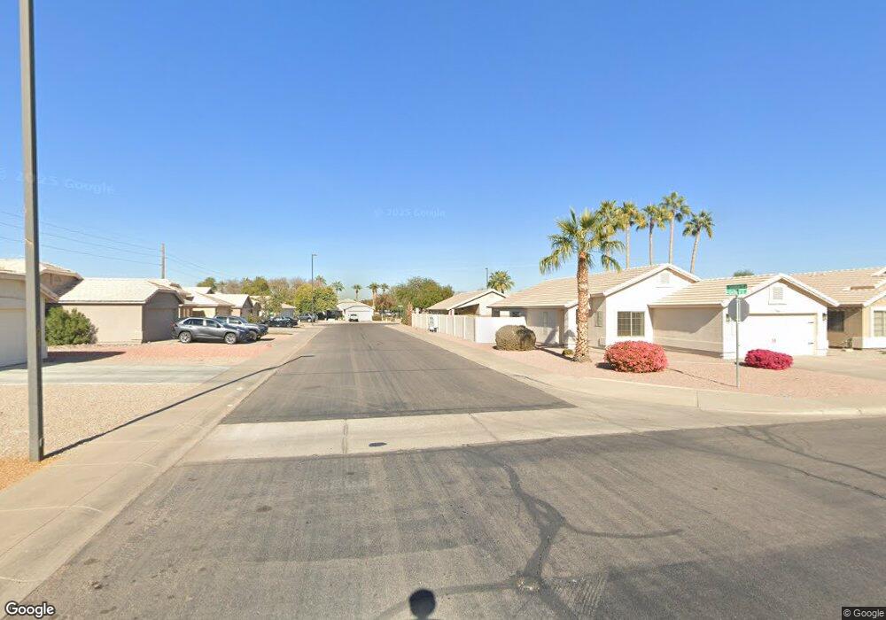 922 W Oxford Ln, Gilbert, AZ 85233 - photo 1