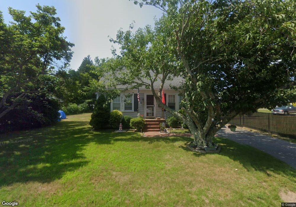 62 Hacker St, Fairhaven, MA 02719 - photo 1