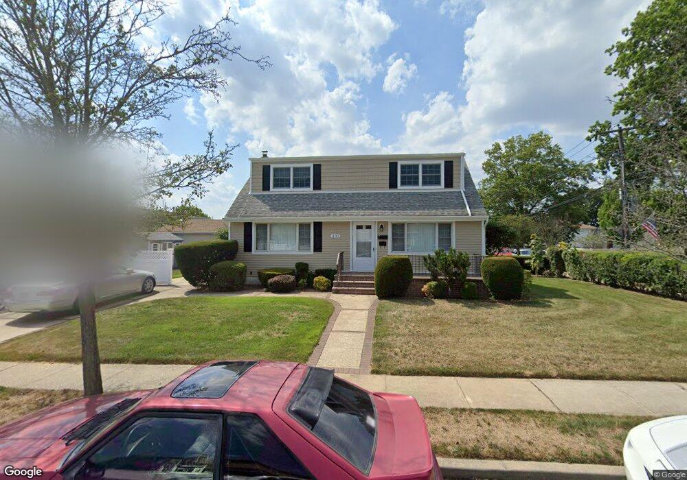 492 4th St, Franklin Square, NY 11010 - photo 1