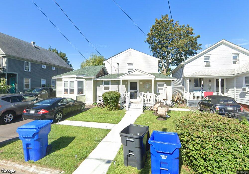 17 Crescent Ave, Riverside, RI 02915 - photo 1