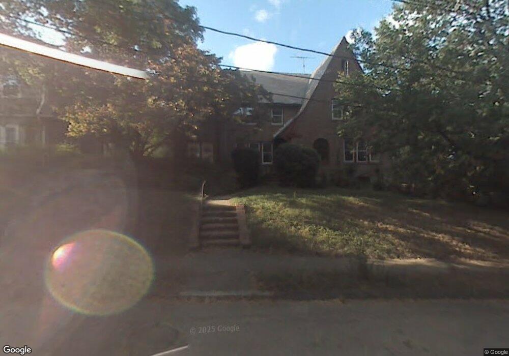 31 Weybridge Rd, Brookline, MA 02445 - photo 1