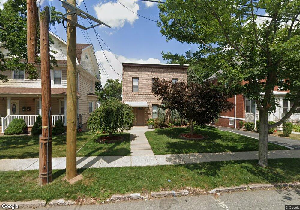 525 Page Ave unit 2nd floor, Lyndhurst, NJ 07071 - photo 1