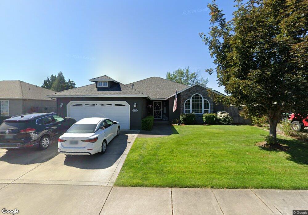 2642 St James Way, Central Point, OR 97502 - photo 1