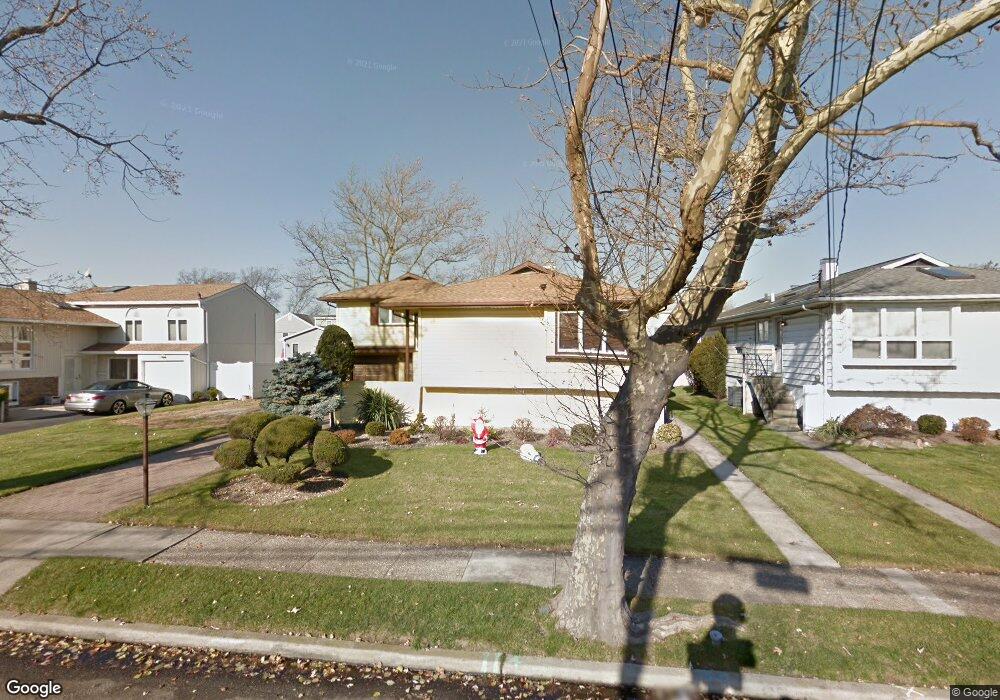 90 Elaine Dr, Oceanside, NY 11572 - photo 1