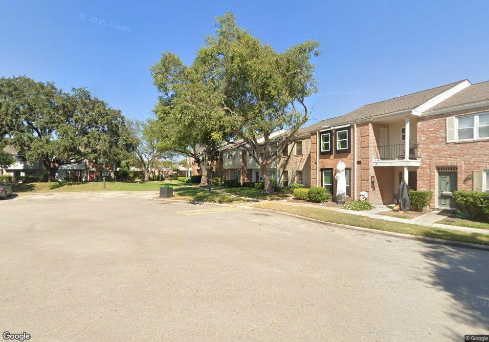 1315 Country Place Dr, Houston, TX 77079 - photo 1