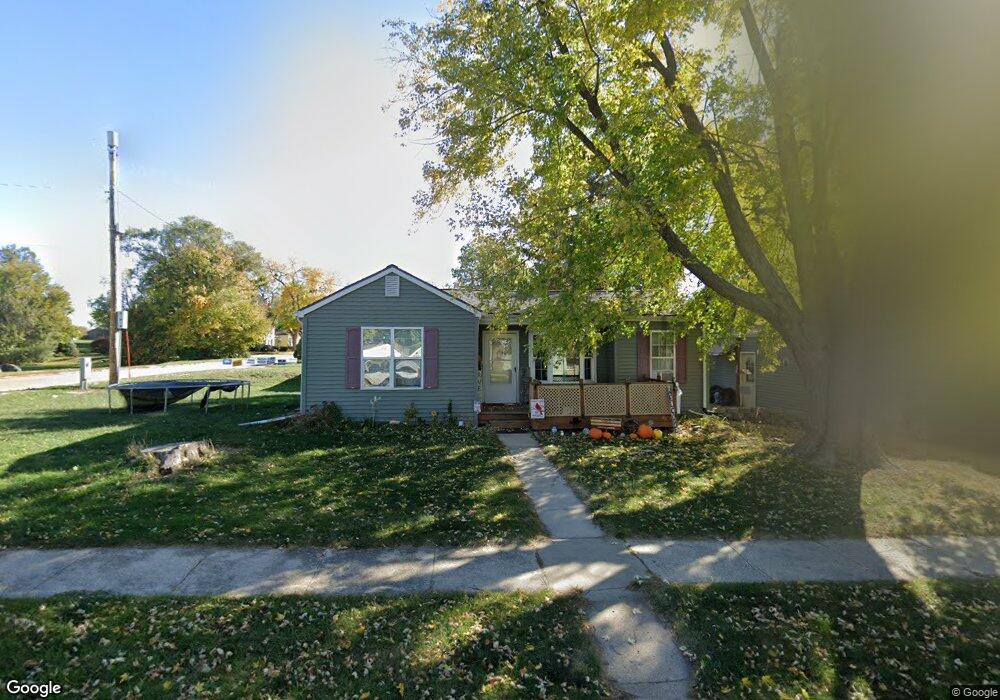 300 E 19th St S, Newton, IA 50208 - photo 1