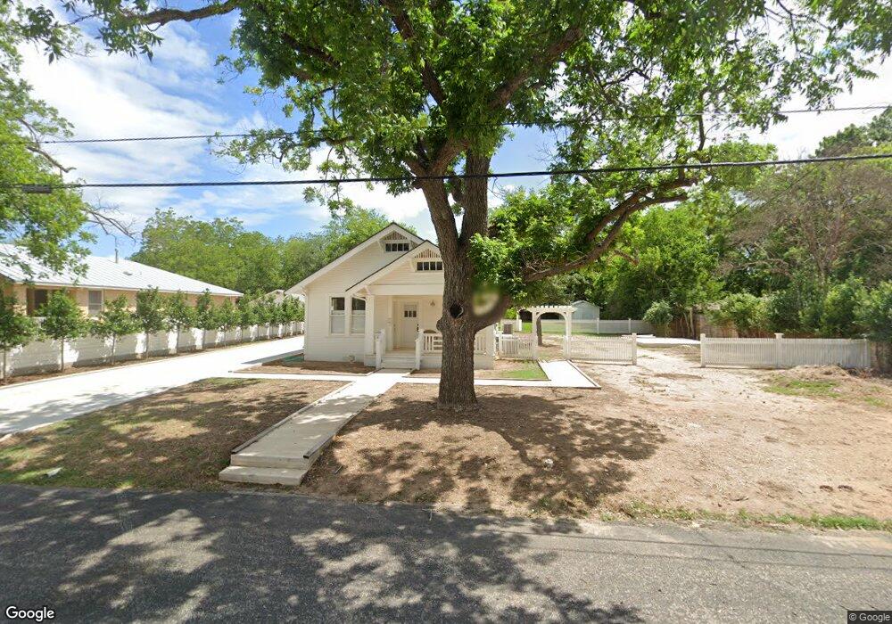 606 W Creek St, Fredericksburg, TX 78624 - photo 1