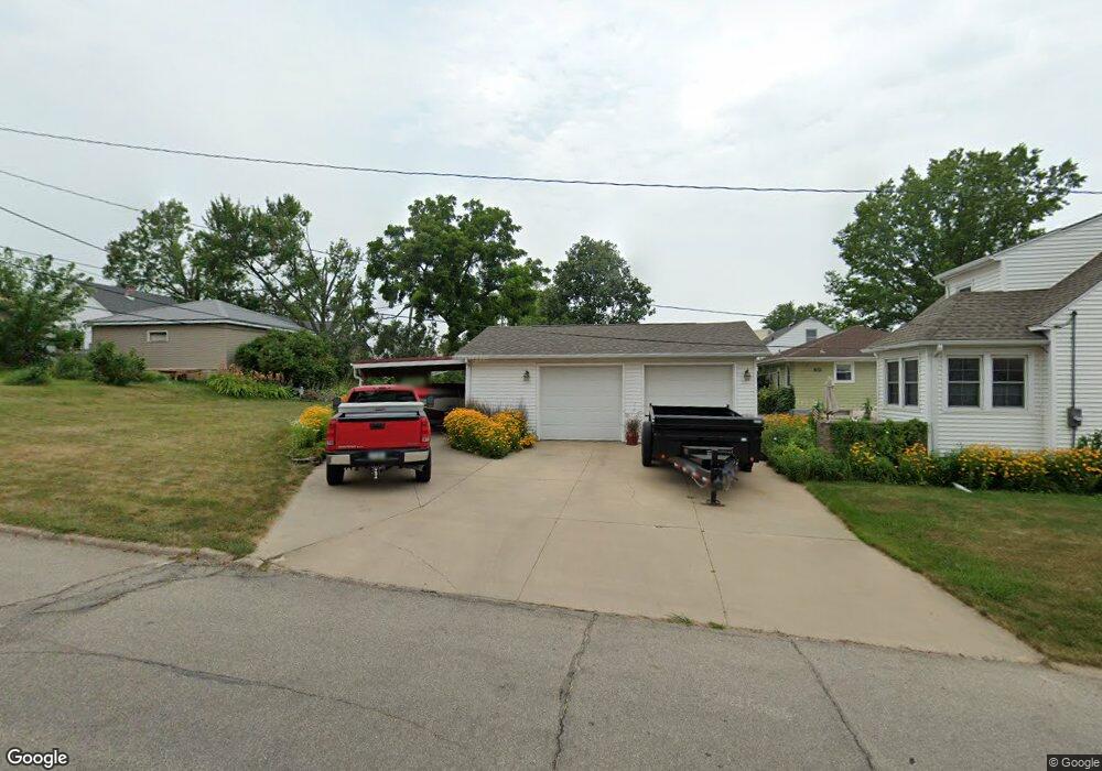 181 22nd Ave SW, Cedar Rapids, IA 52404 - photo 1