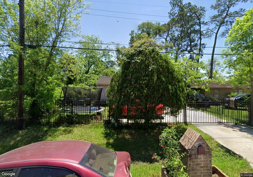 5814 Gaston St, Houston, TX 77016 - photo 1