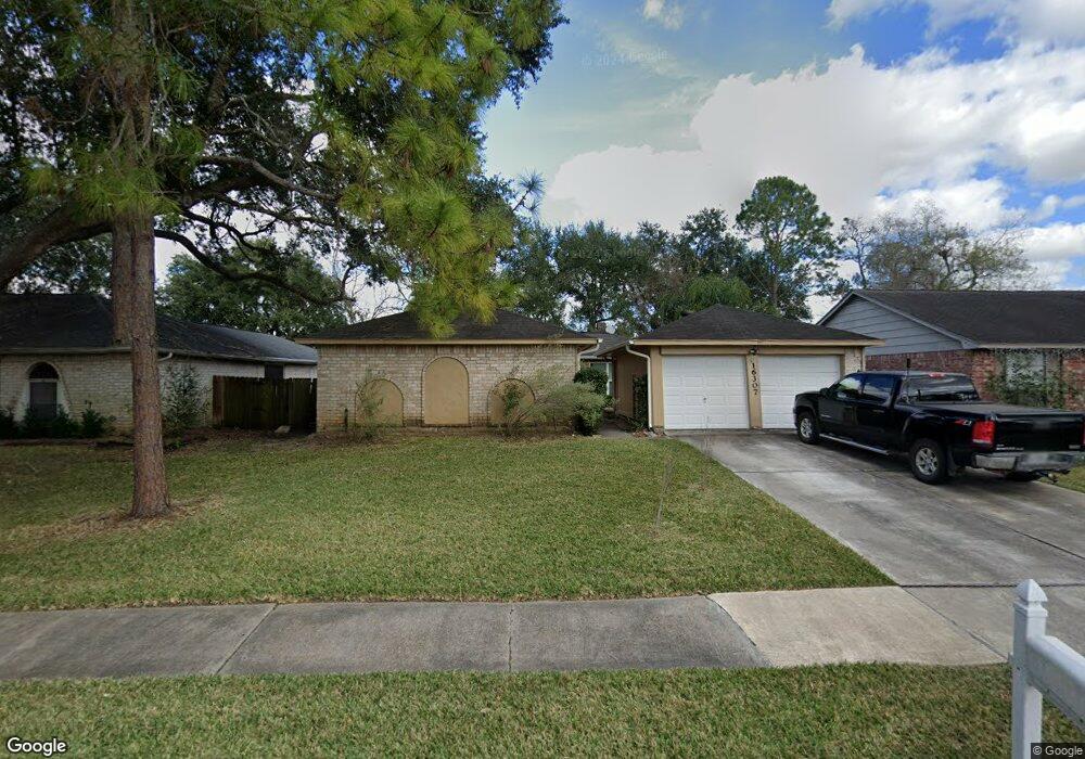 16307 Townes Rd, Friendswood, TX 77546 - photo 1