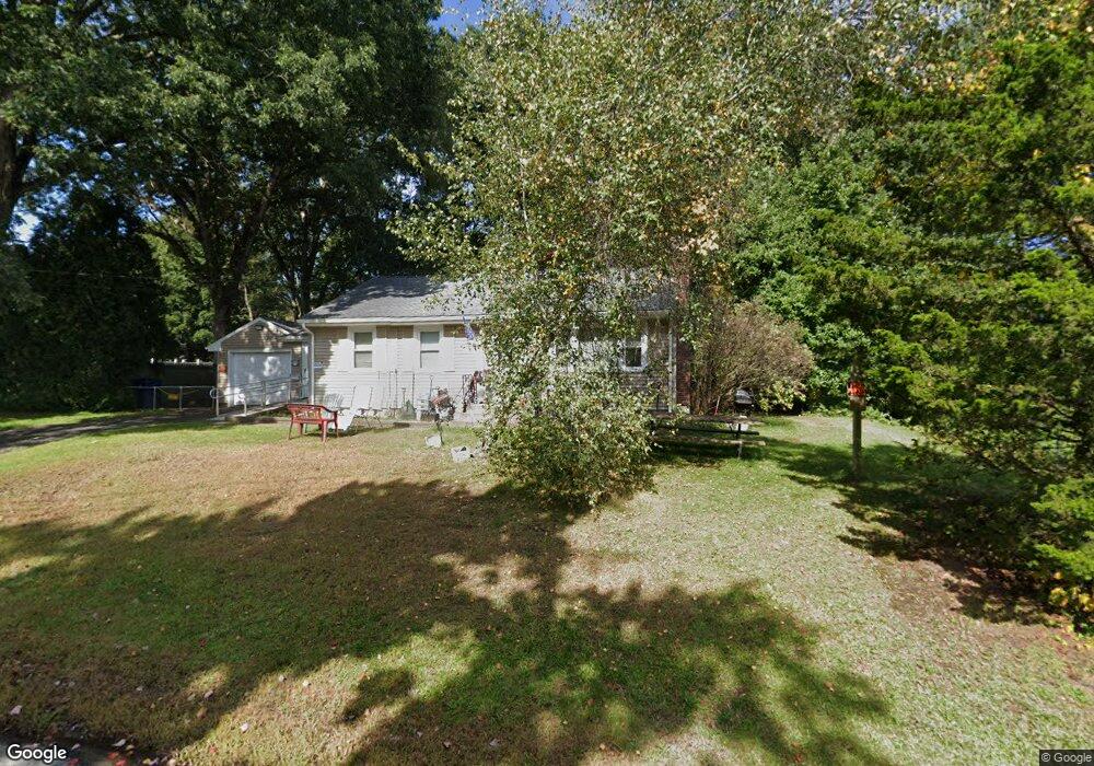 6 Handfield Ave, Willimantic, CT 06226 - photo 1