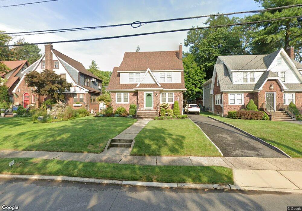 1344 Taft Rd, Teaneck, NJ 07666 - photo 1
