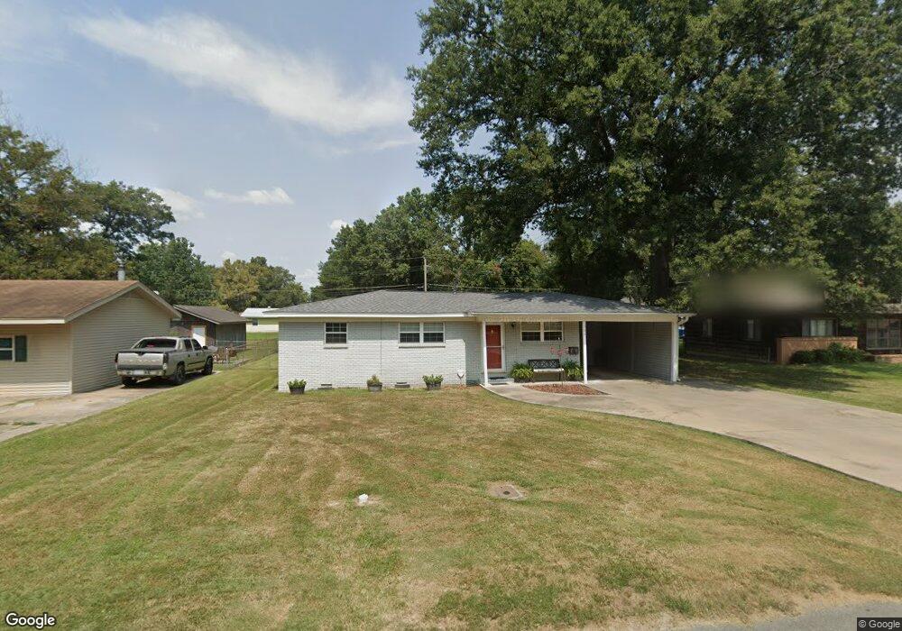 702 W 13th St, Stuttgart, AR 72160 - photo 1
