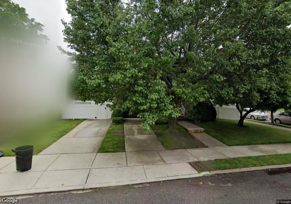 183 Woodbine Ave, Staten Island, NY 10314 - photo 1