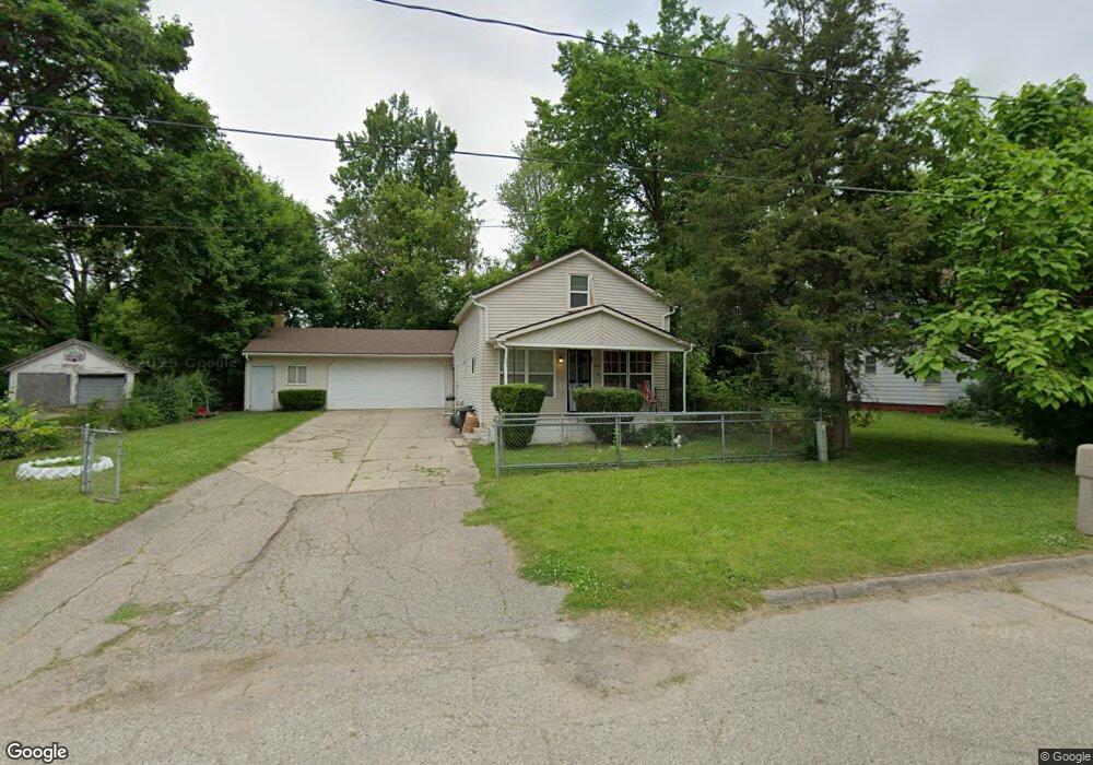 1082 Tremont Ave, Flint, MI 48505 - photo 1