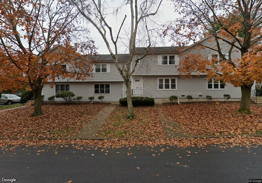 335 Glendale Ave unit G14, Bridgeport, CT 06606 - photo 1