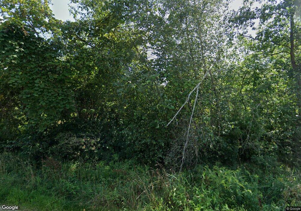 245 Beacon Hill Rd, Pembroke, NH 03275 - photo 1