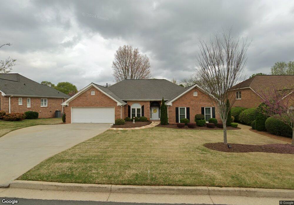 925 Knoll Crest Ct, Alpharetta, GA 30004 - photo 1