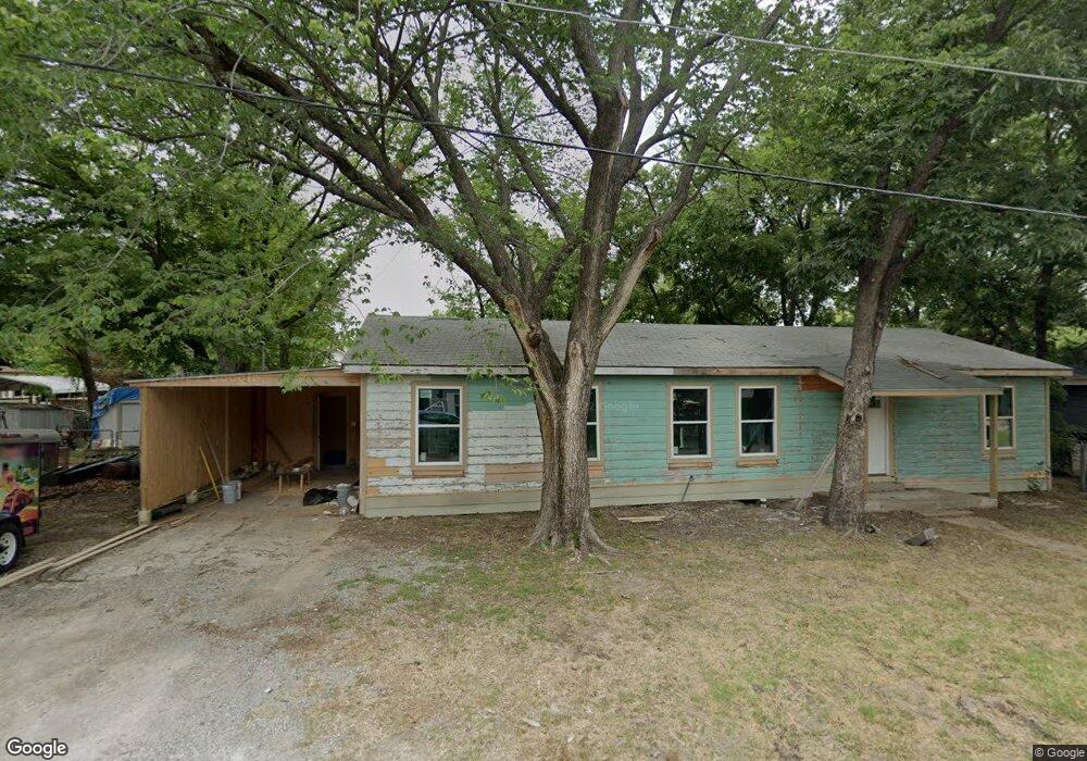 210 Kelly St, Bonham, TX 75418 - photo 1