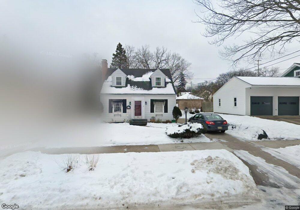 2014 Emerald Ave NE, Grand Rapids, MI 49505 - photo 1