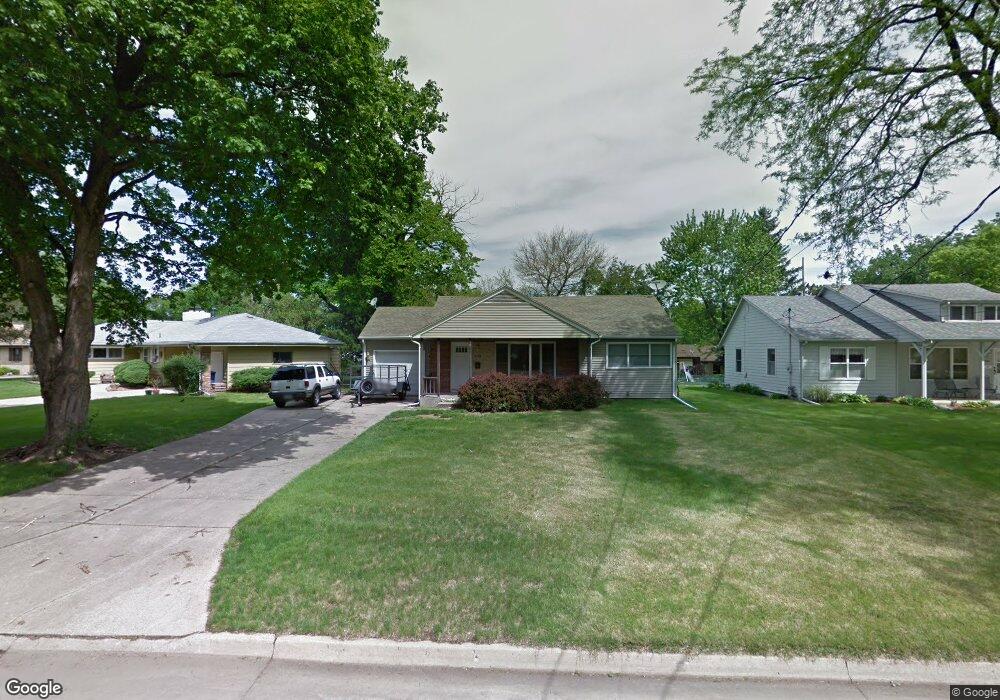 4106 Wakonda Pkwy, Des Moines, IA 50315 - photo 1