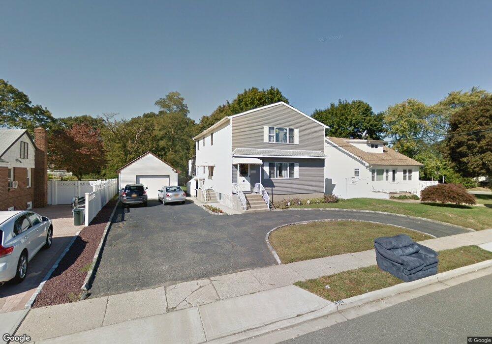 852 Oakfield Ave, Wantagh, NY 11793 - photo 1