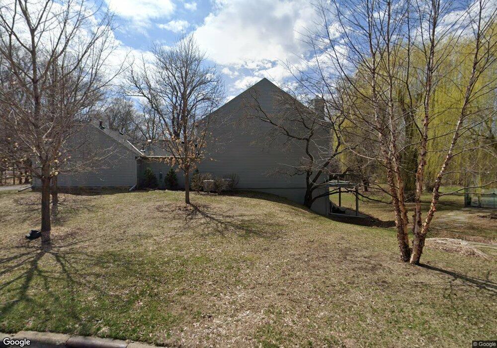 20456 Knights Bridge Rd, Excelsior, MN 55331 - photo 1