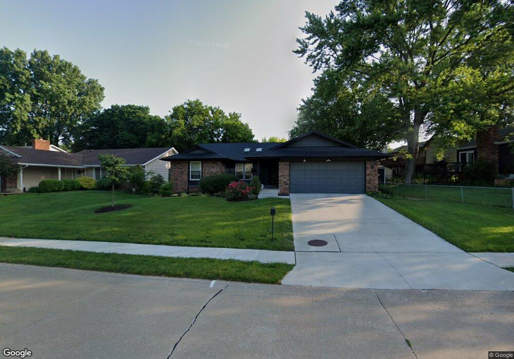 1520 W 46th Place, Davenport, IA 52806 - photo 1