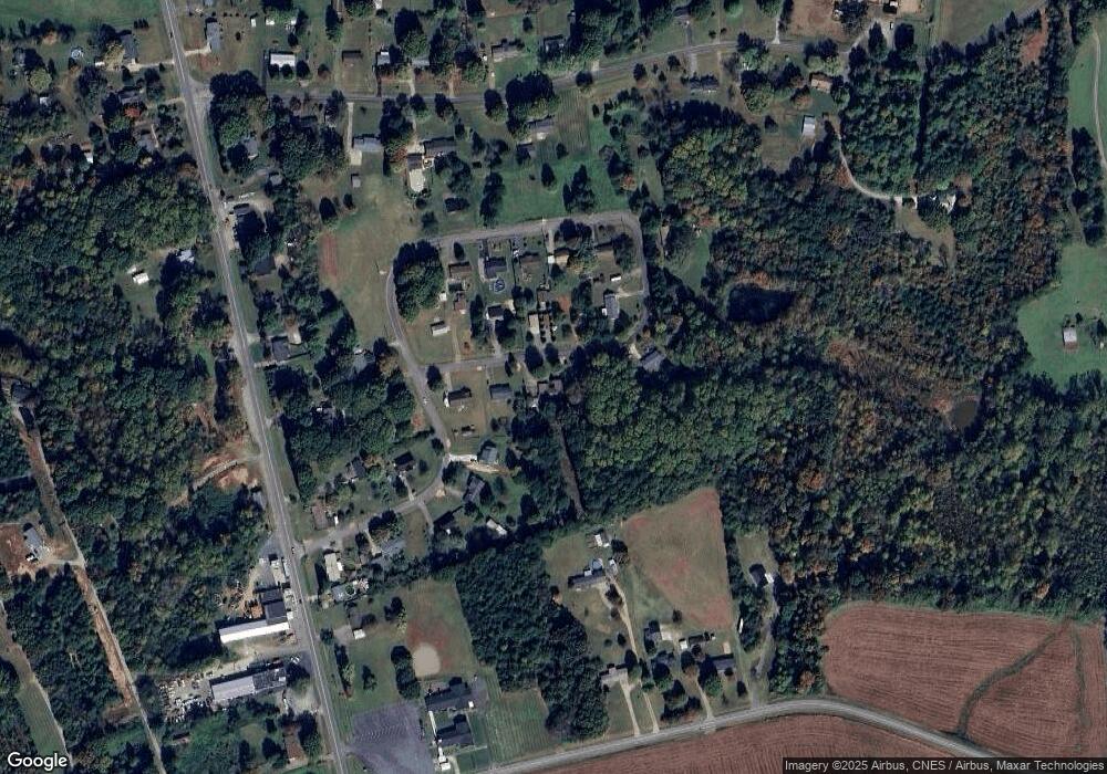 215 Persimmon Cir, Statesville, NC 28625 - photo 1