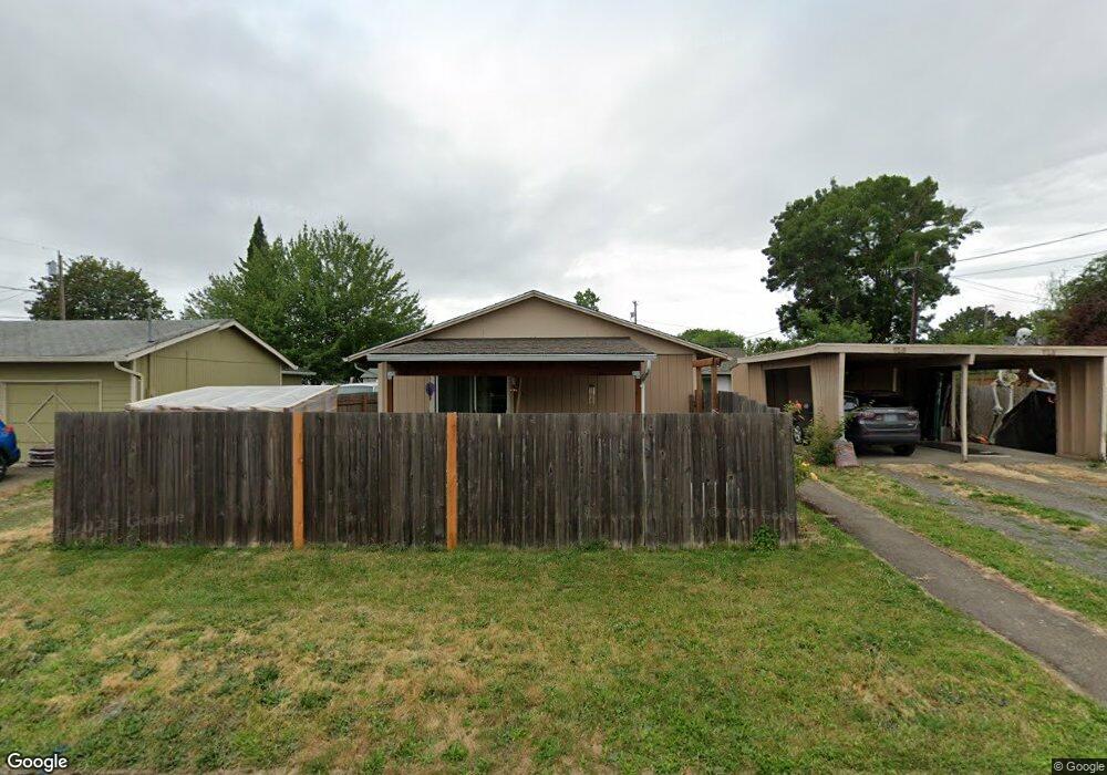 713 S Center St, Newberg, OR 97132 - photo 1