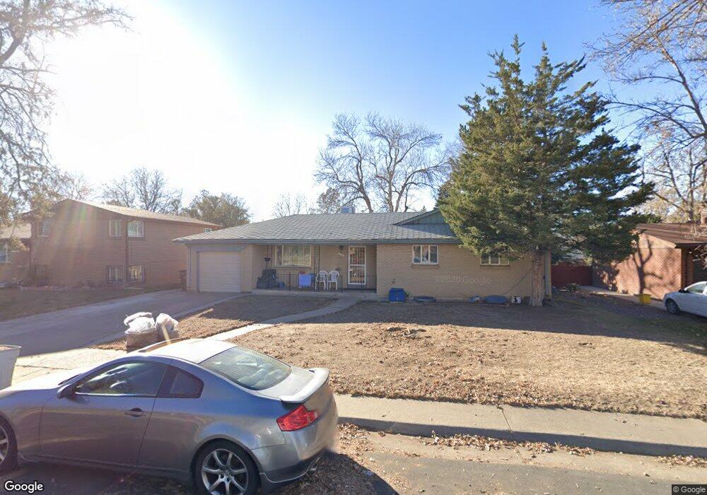 1073 Jamaica Ct, Aurora, CO 80010 - photo 1
