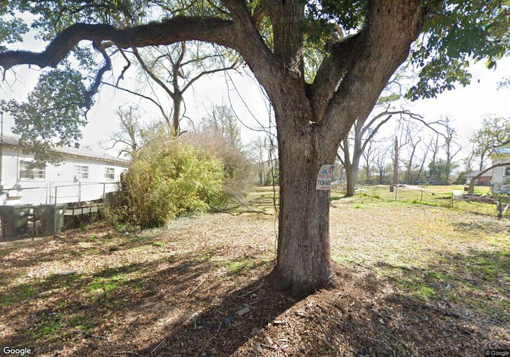 922 N Blake St, Lake Charles, LA 70601 - photo 1