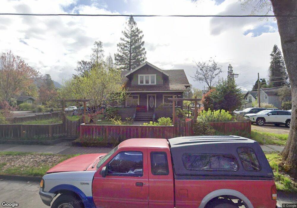 615 NW 4th St, Grants Pass, OR 97526 - photo 1