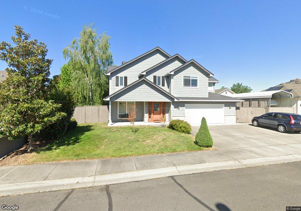 970 N Mountain Ave, Central Point, OR 97502 - photo 1