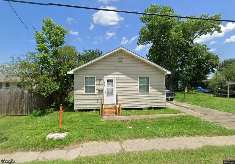 2205 Gertsner Memorial Dr, Lake Charles, LA 70601 - photo 1