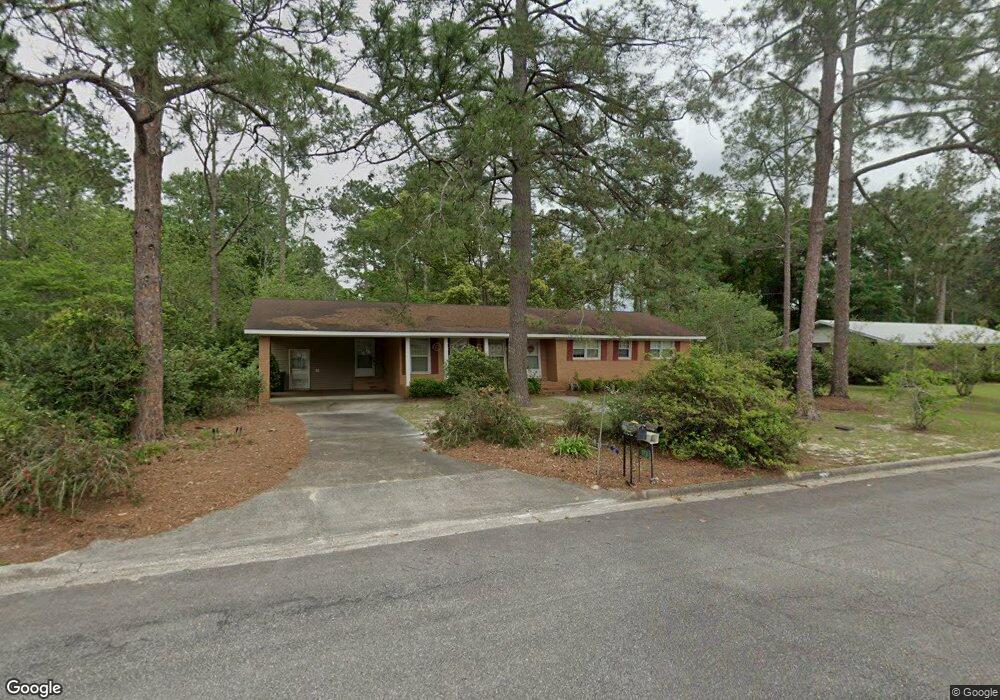 1711 Pine Cir, Moultrie, GA 31768 - photo 1