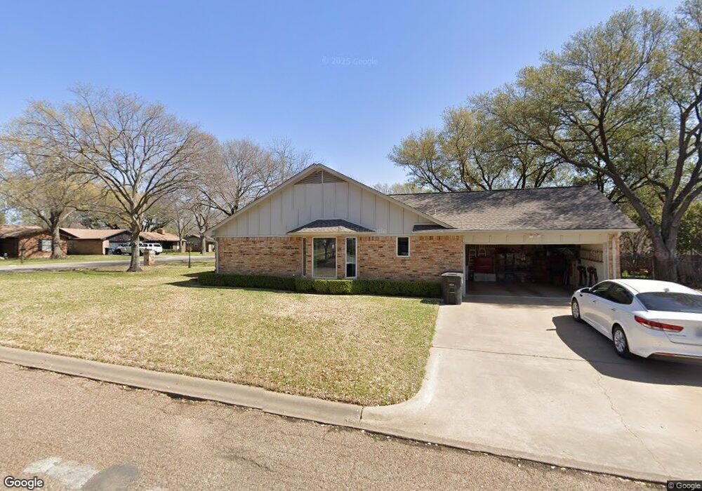 1039 Princeton Place, Cleburne, TX 76033 - photo 1