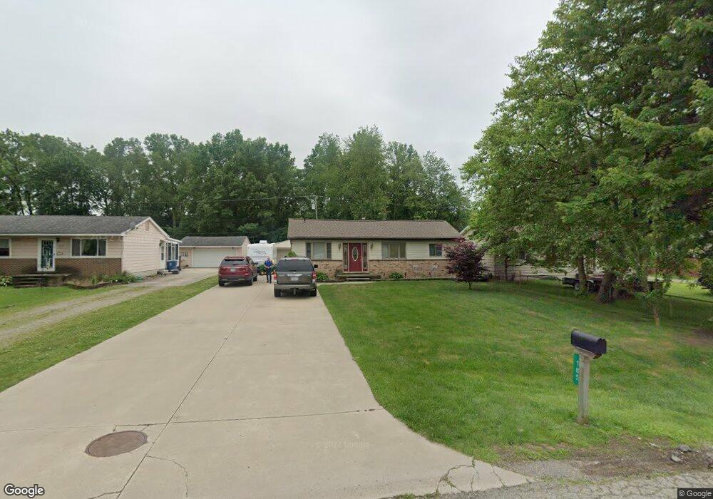 185 Center St, Carleton, MI 48117 - photo 1