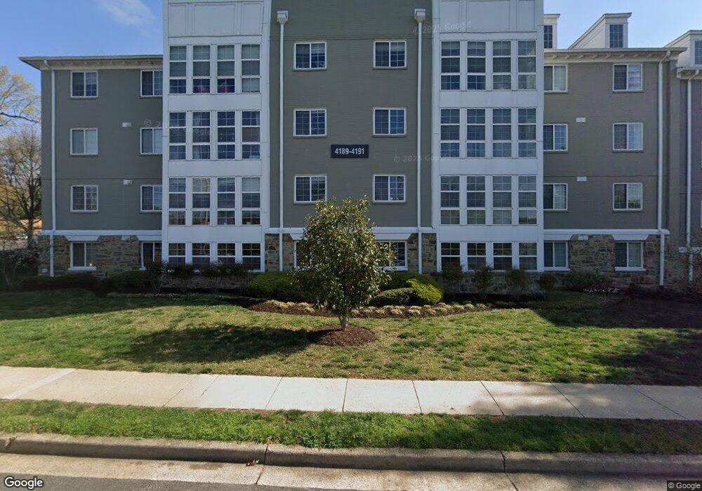 4191 S Four Mile Run Dr unit 402, Arlington, VA 22204 - photo 1