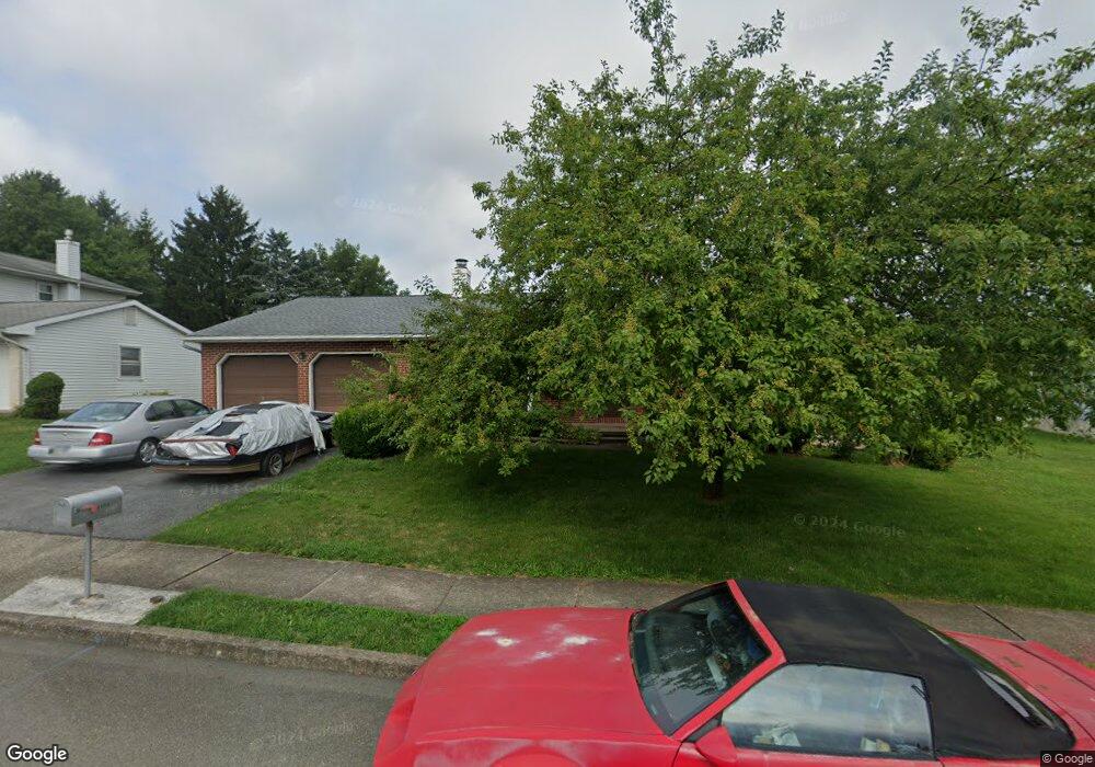 1710 Peachtree Cir, Whitehall, PA 18052 - photo 1